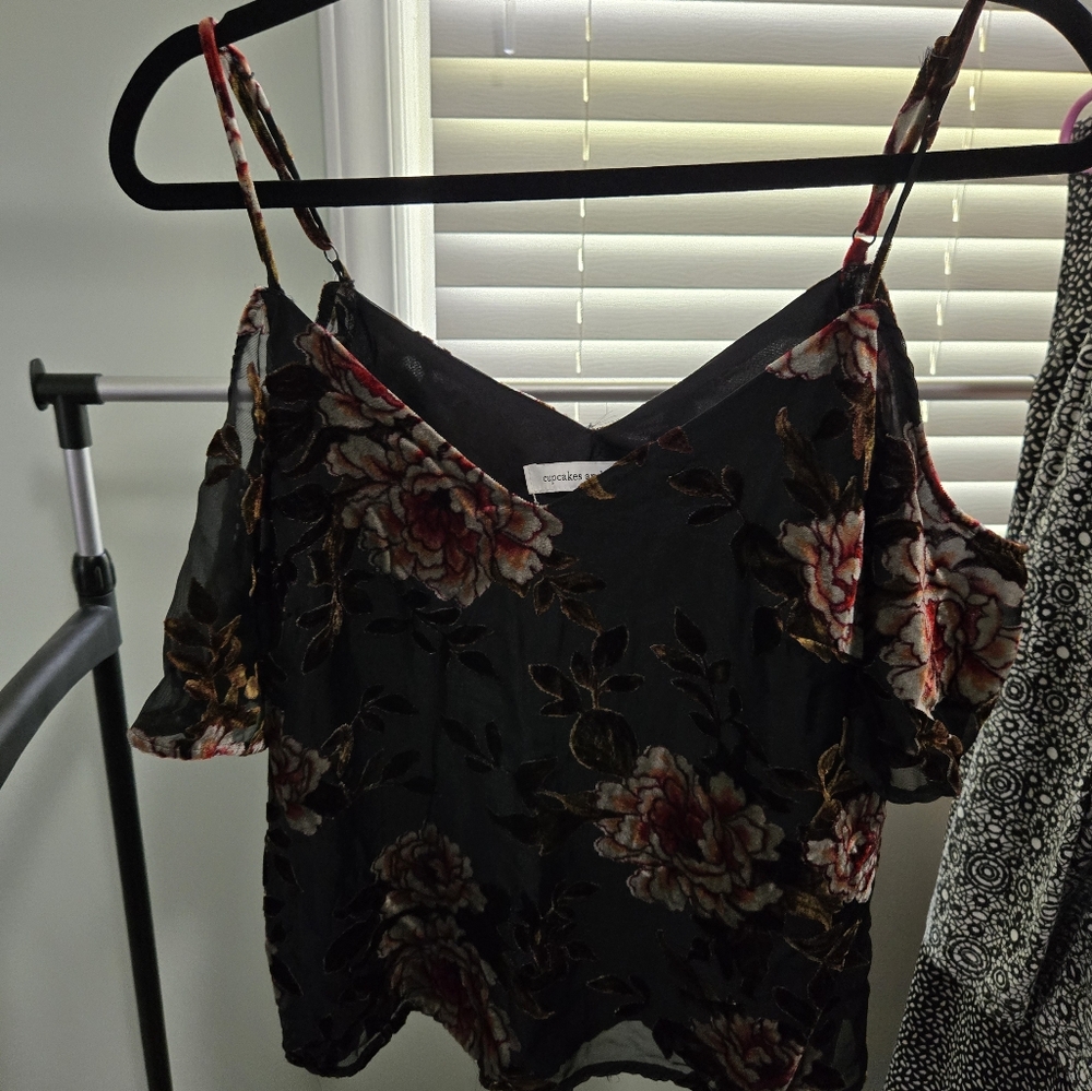 Floral Cold Shoulder Top
